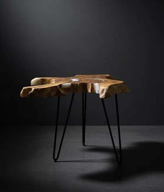 NATURAL EDGE – Live-Edge Minimalist Coffee Table