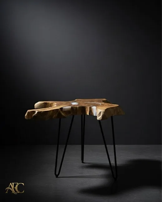 NATURAL EDGE – Live-Edge Minimalist Coffee Table